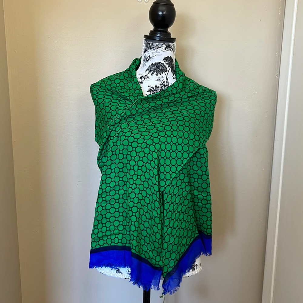 2/$20 Vera Bradley Scarf